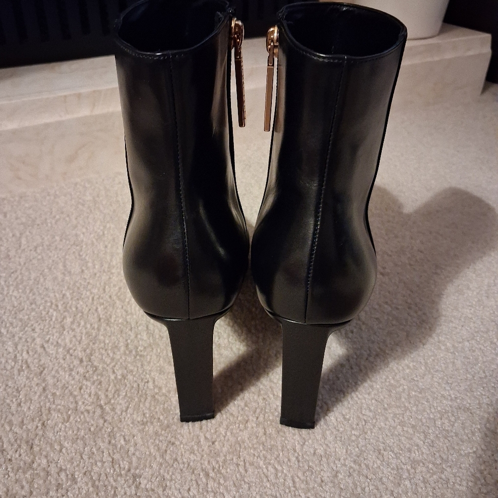 NWT VTG Carolyn Bessette Black Leather Short Boots by Michel Perry - Picture 4 of 16